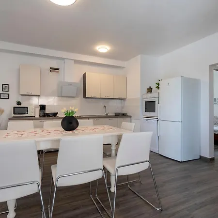 Ivka - 100 M Do Plaze Uvala Soline - Krk 4* Malinska