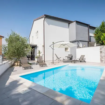 Guest house Ivka - 100 M Do Plaze Uvala Soline - Krk